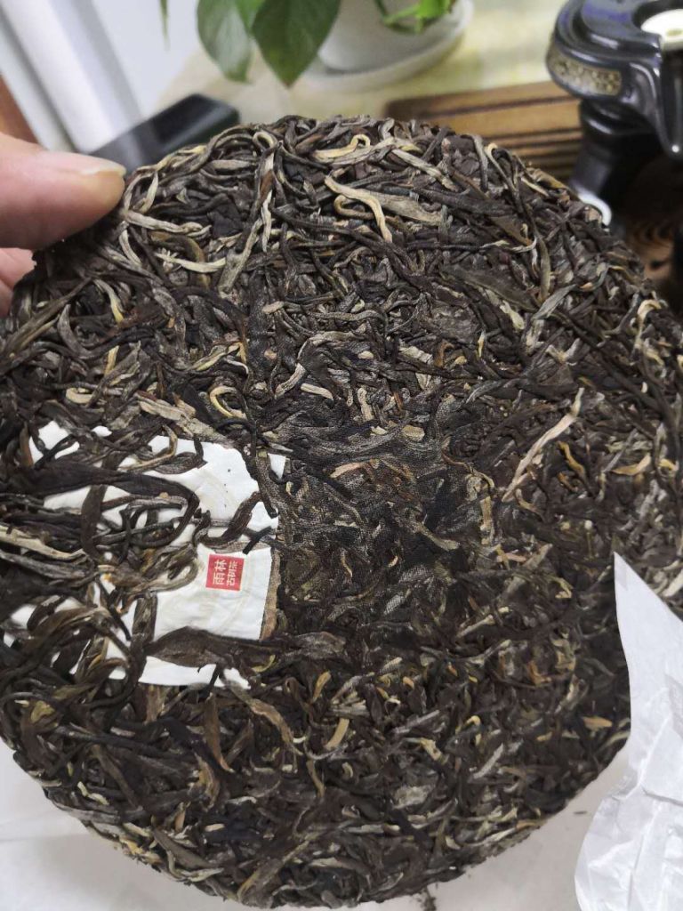 雨林古樹普洱生茶藏龍357g怎么樣？效果如何多少錢啊，使用一周后效果